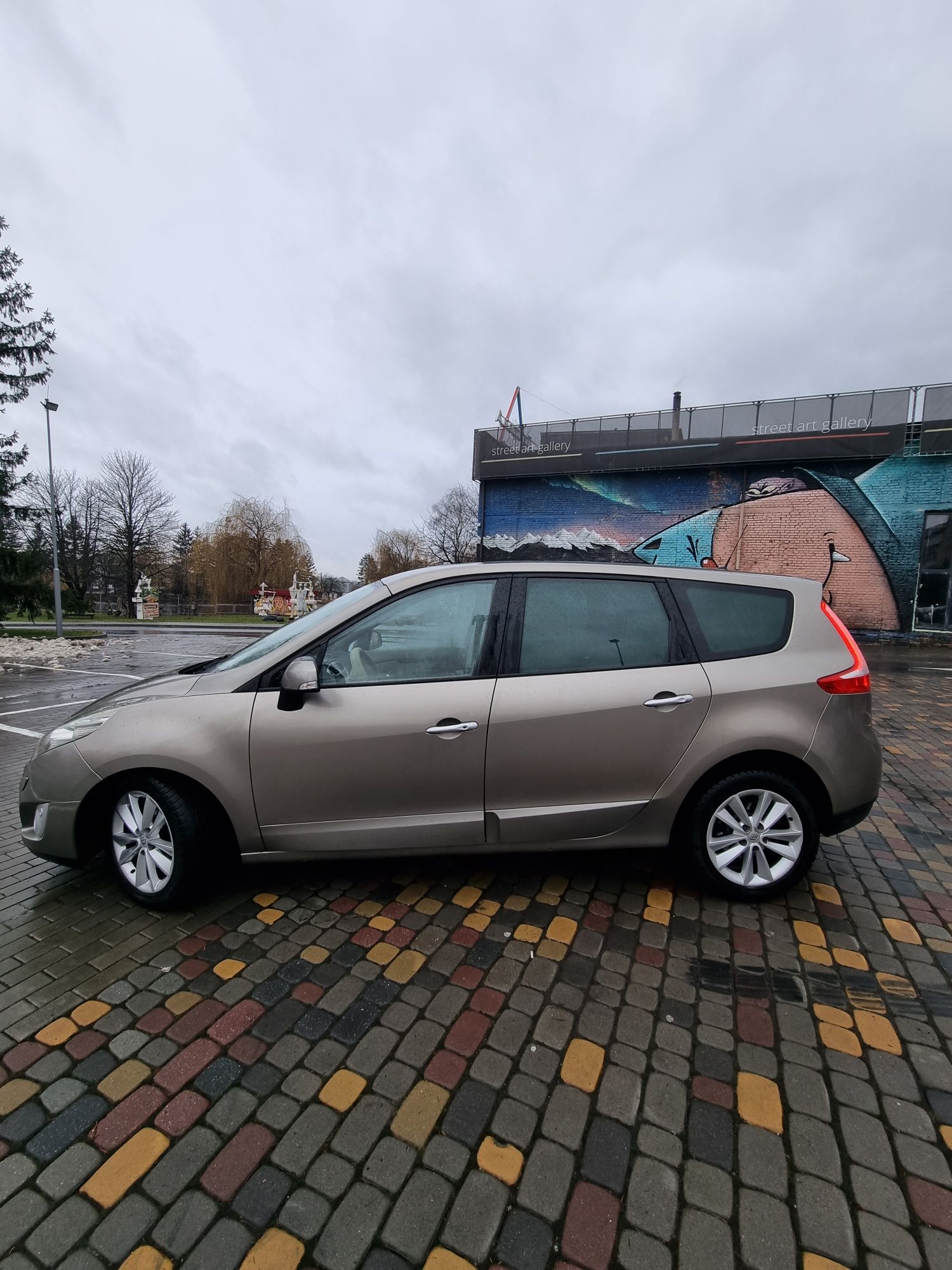 Renault Grand scenic 3 2010 2.0d AT