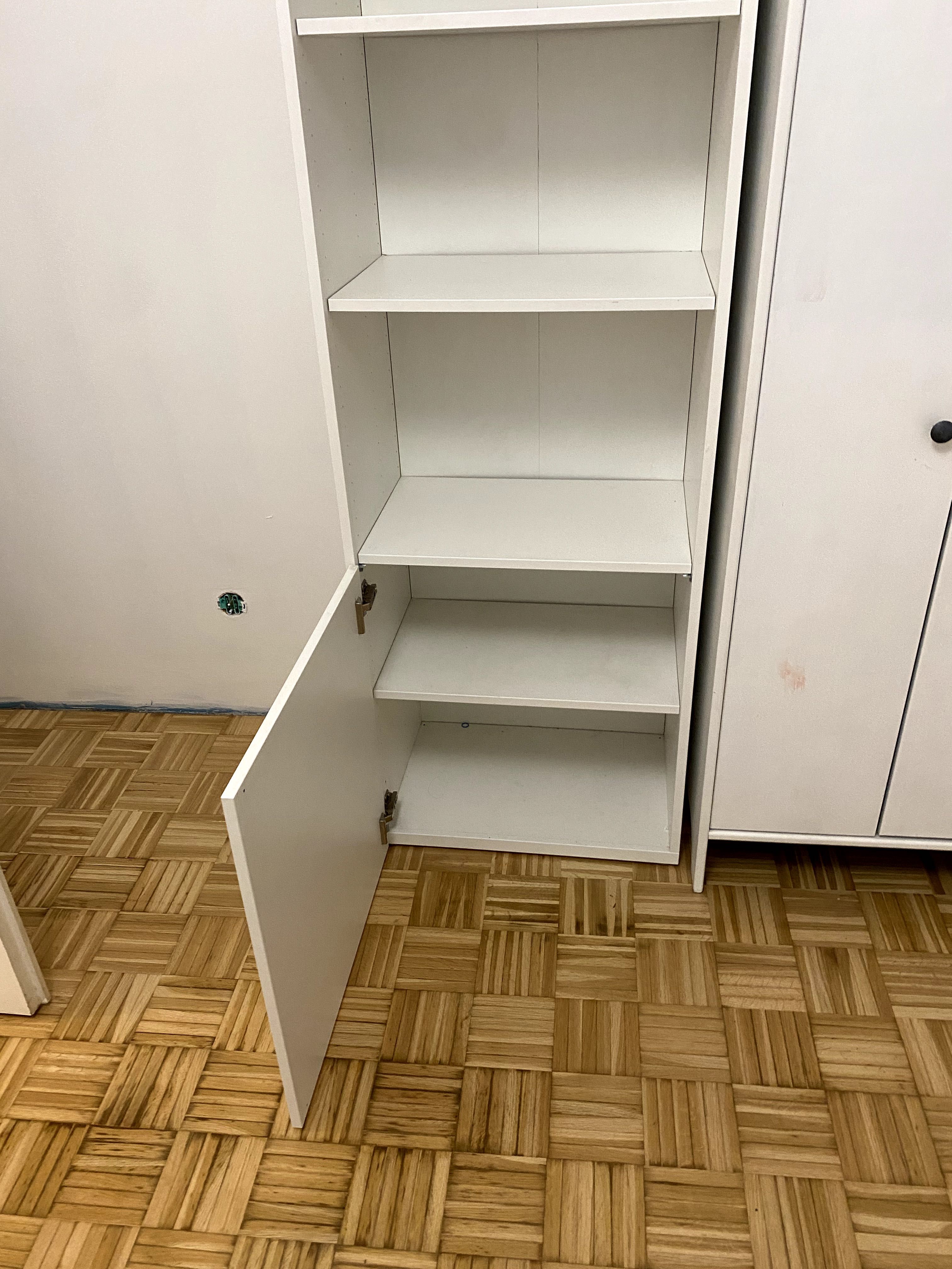 Regał biały 2 zamykane półki