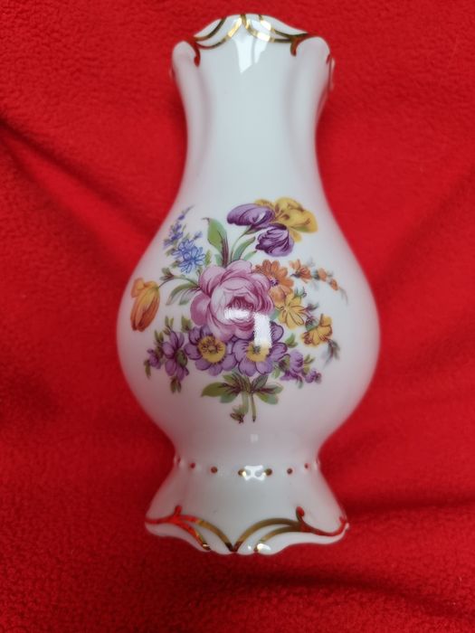 Продам чешську  вазу