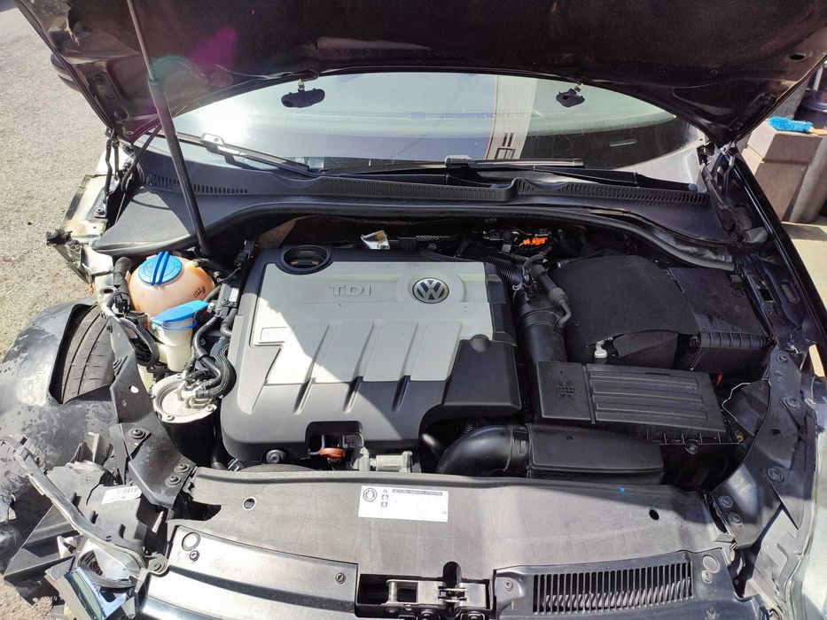 VW Golf 6 2.0 tdi Para Peças REF Motor - CBD REF Caixa -  LLL