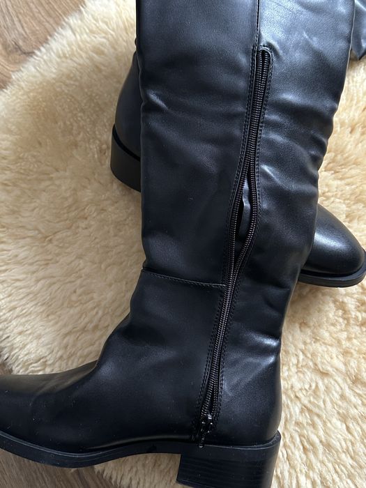 Чоботи від Zara