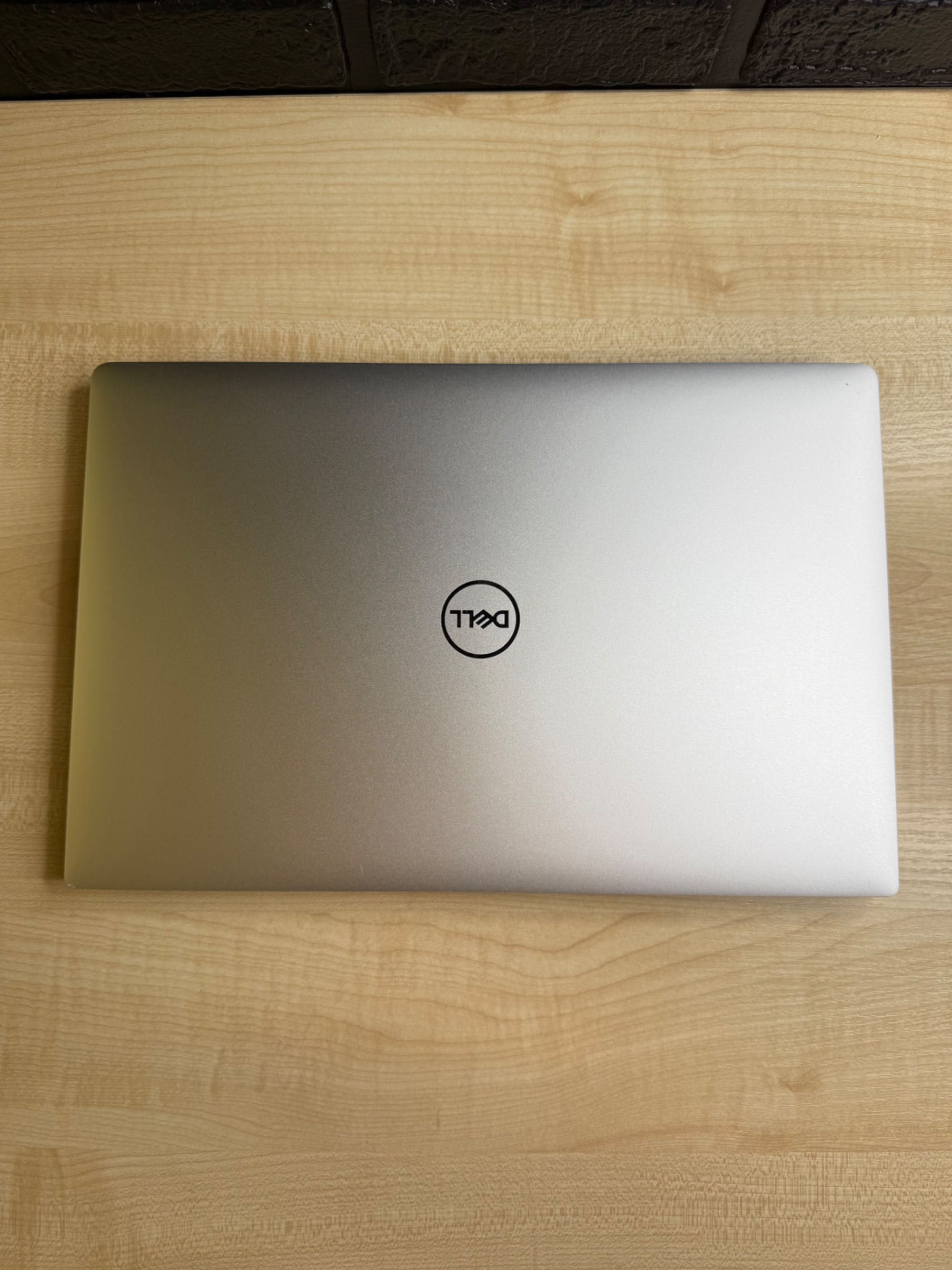 DELL XPS 15 7590 i9-9980HK