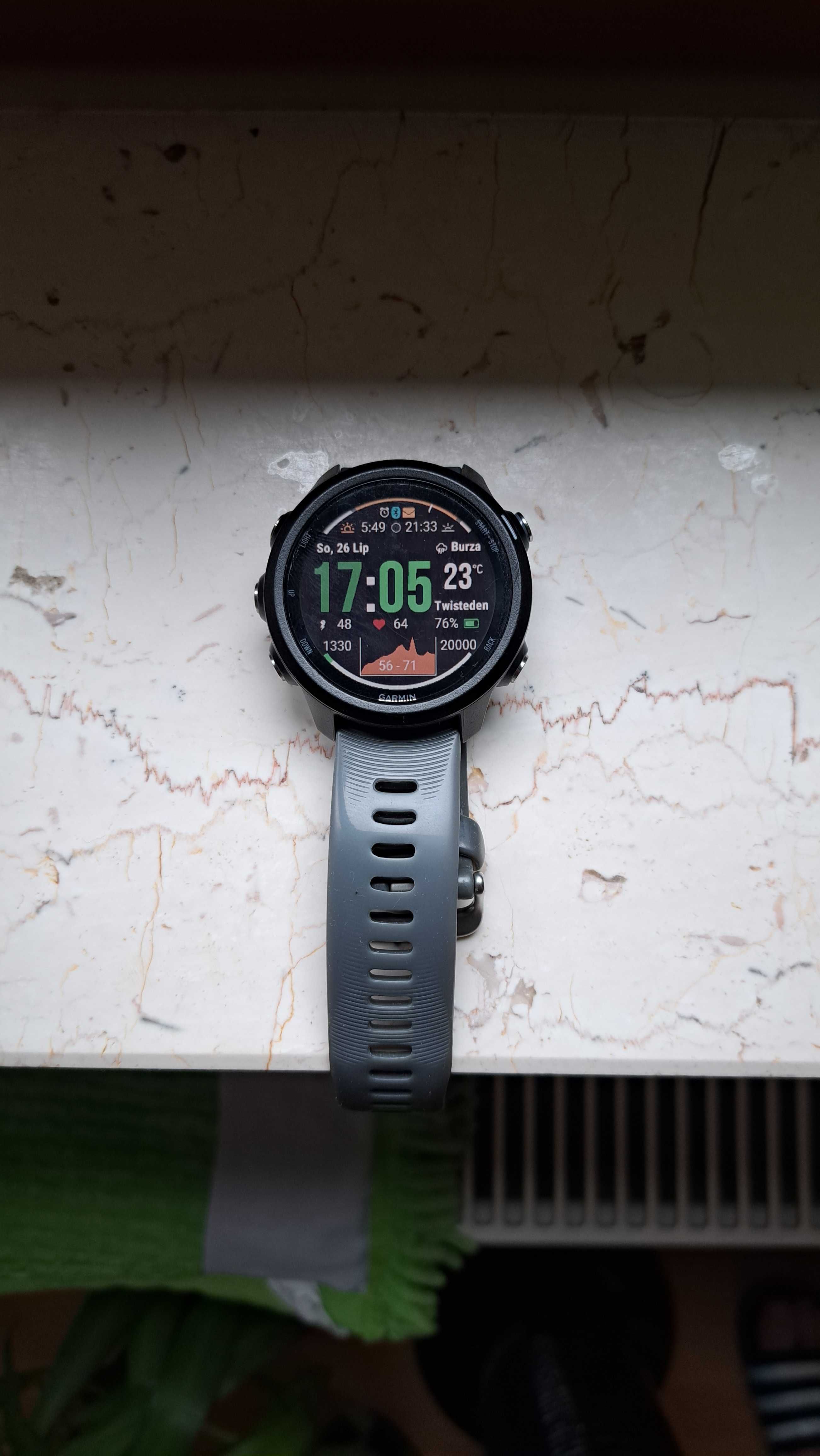 Garmin Foreruner 245