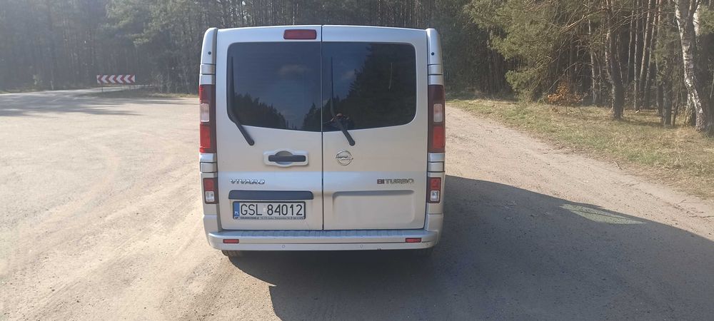 Opel Vivaro long 9 osobowy