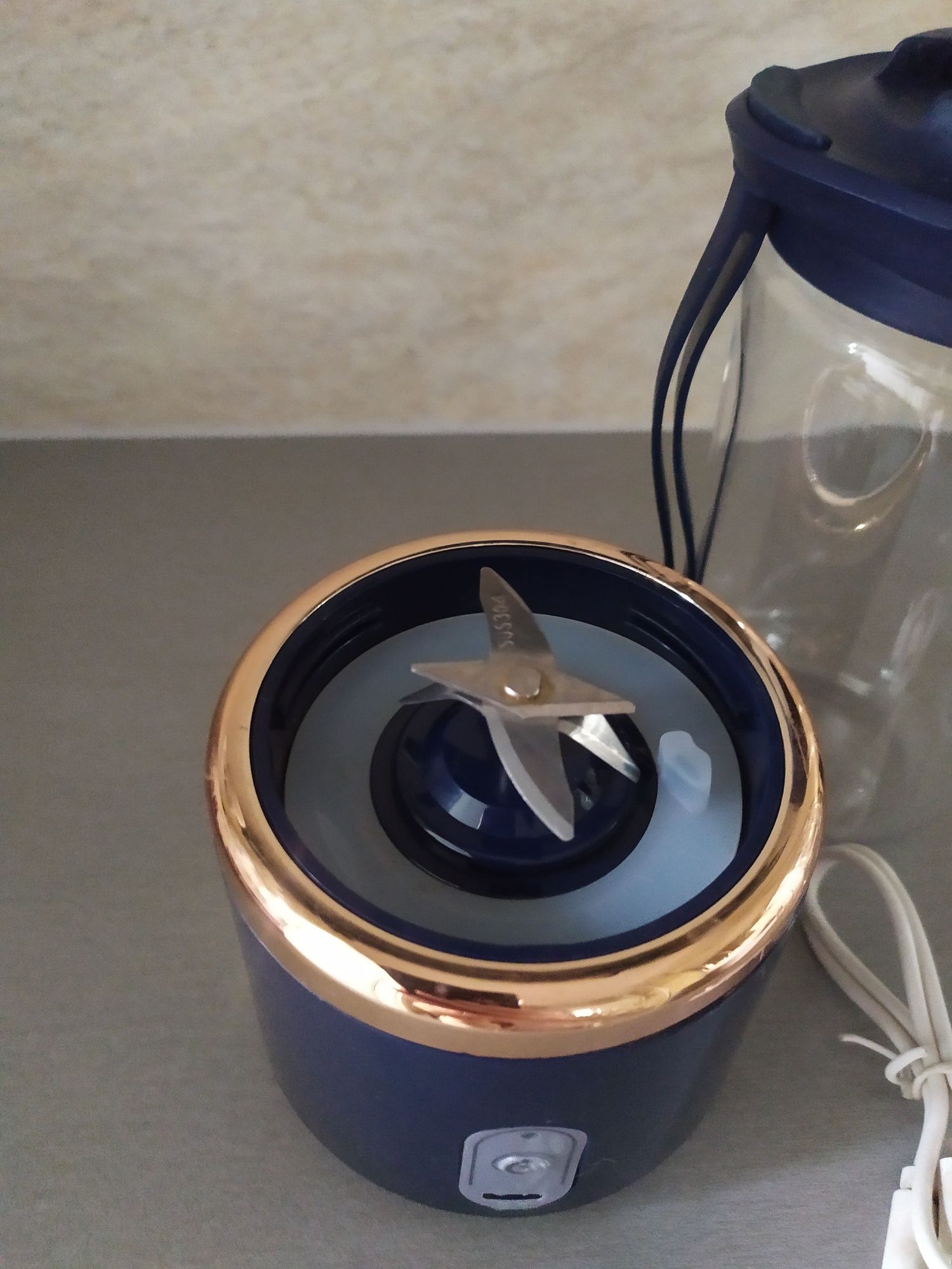 Blender mikser do smoothe na USB + dodatkowy kubek z zamknięciem