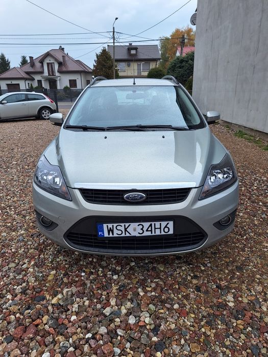 Ford Focus Kombi 1.6 Benzyna 2010 rok