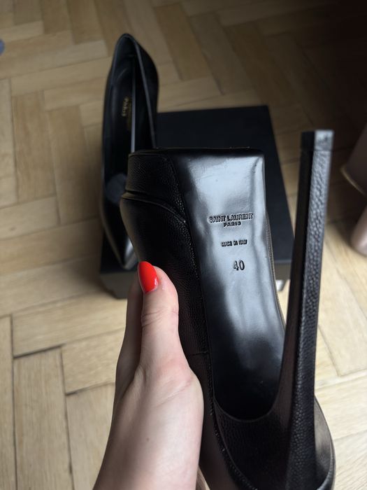 Czarne szpilki YSL