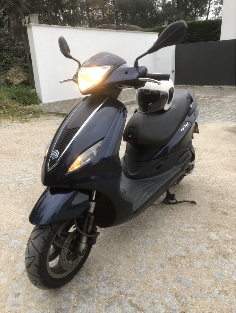 Vendo Scooter Piaggio Fly 50c.c