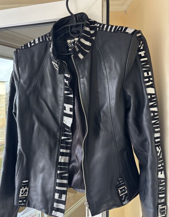 Шкіряна куртка.