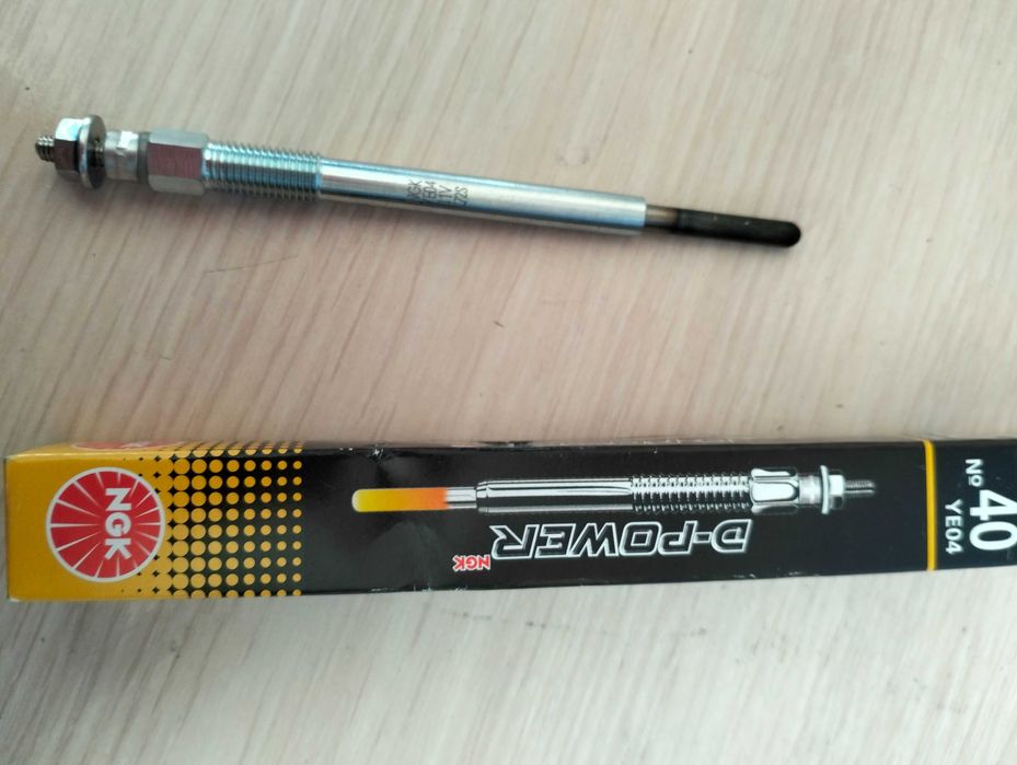Cвеча накаливания NGK YE04.