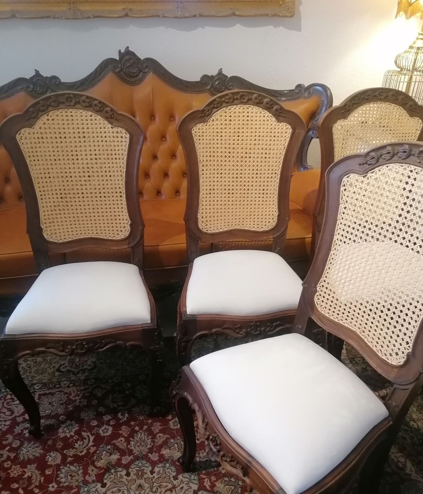 Conjunto de 8 oito antigas Cadeiras, estilo Luís XV.  Veludo Palhinha
