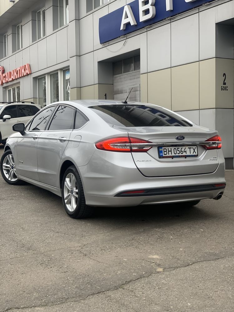 Ford Fusion  Hybrid
