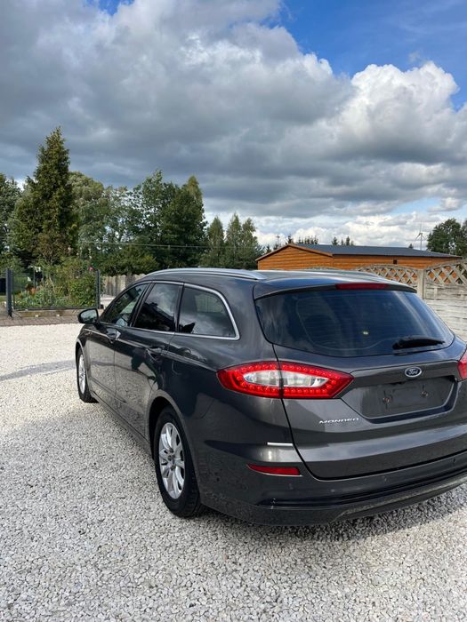 Sprzedam Forda Mondeo mk5 2017r
