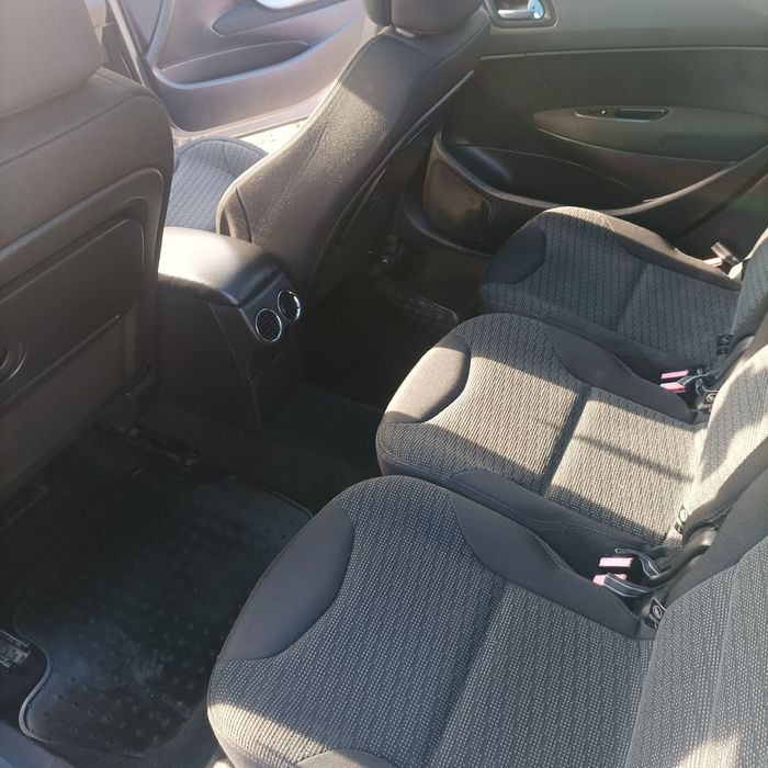 Peugeot 308 kombi 1.6b 120KM