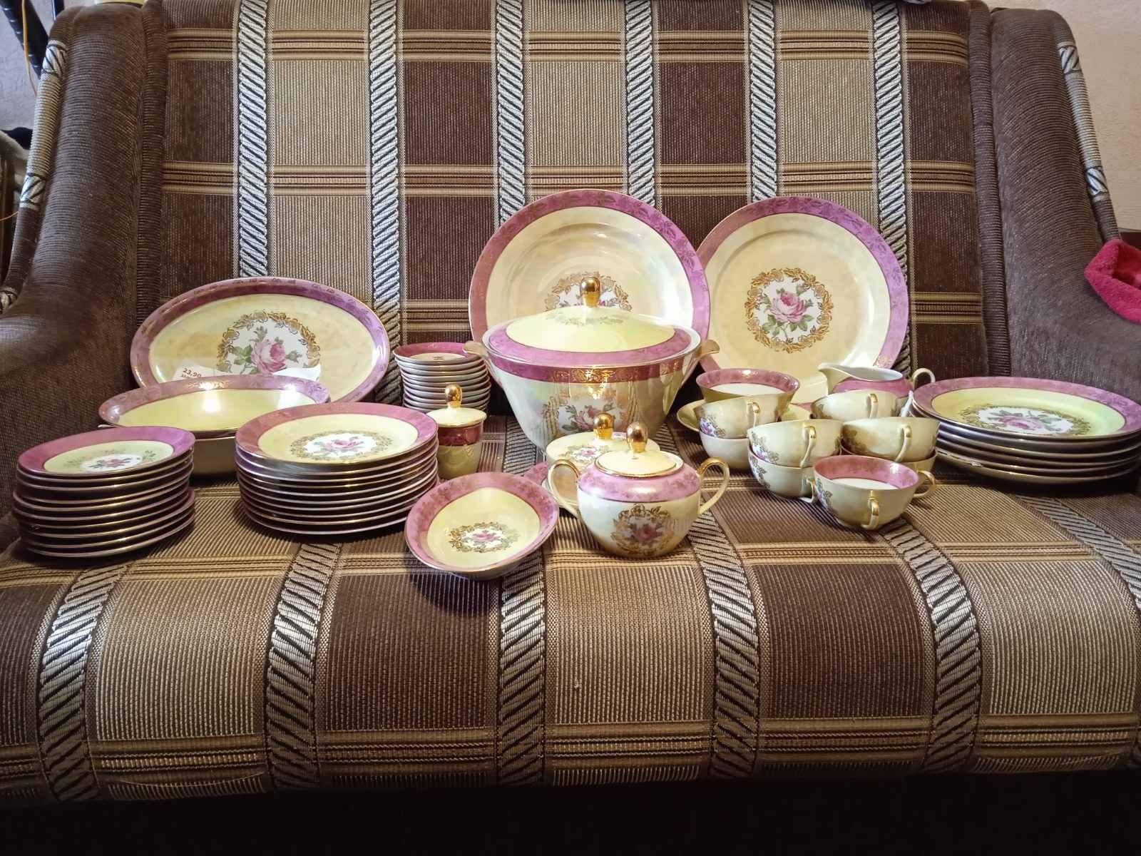 Чайно- столовой сервис -" Роза.". ГДР.