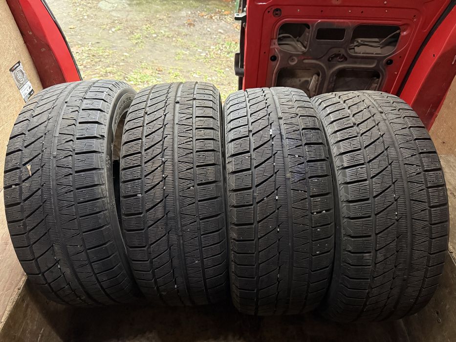 Продам резину 275/50 R20