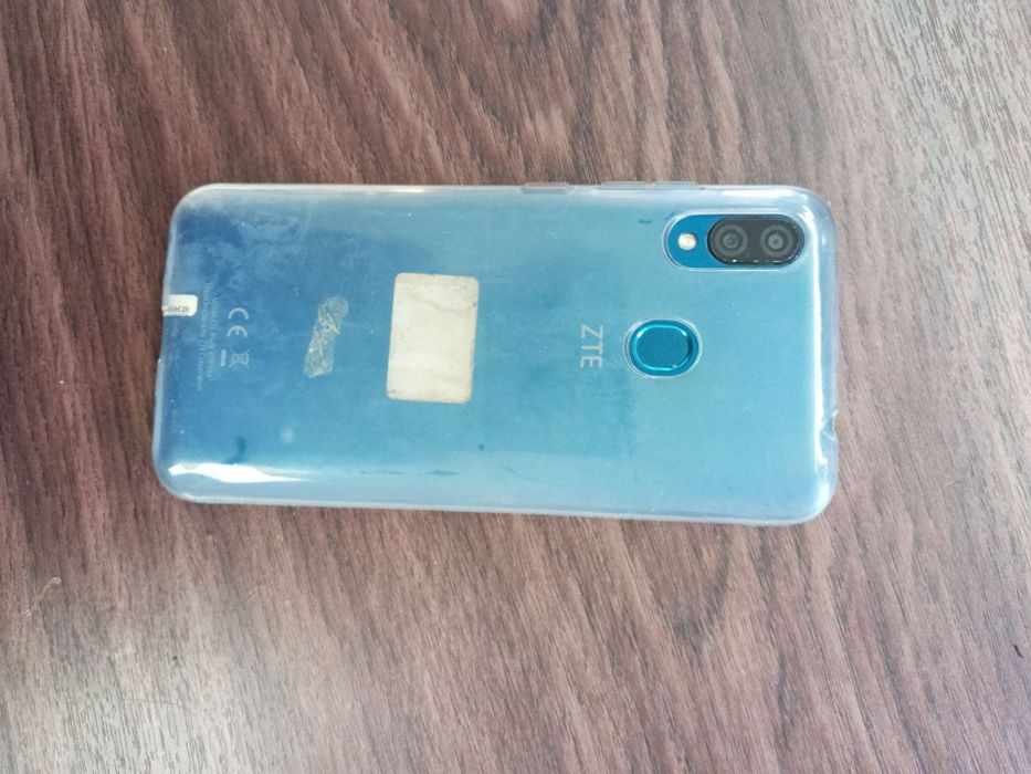 Телефон ZTE BladeV10 Vita