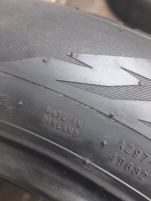 Шини б/у 205/55R16 Nokian зима.
