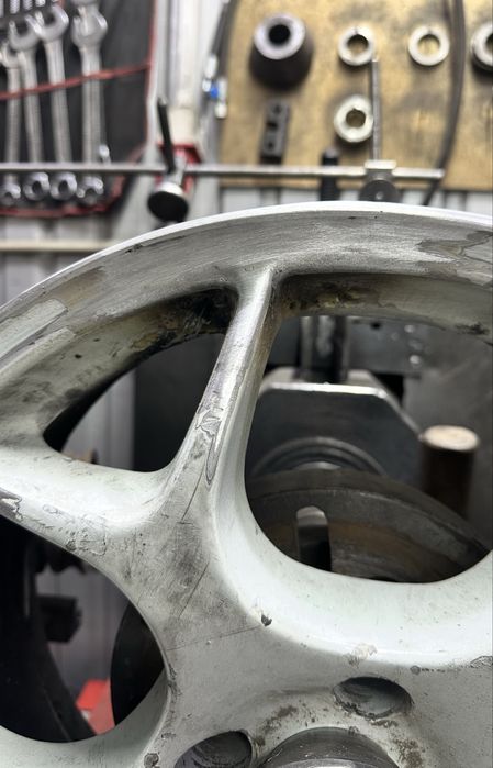 Аргон. Зварювання аргоном. Реставрація легкосплавних дисків. Київ