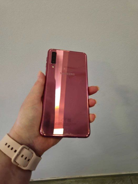 Телефон Samsung A750F Galaxy A7 2018 4/64Gb