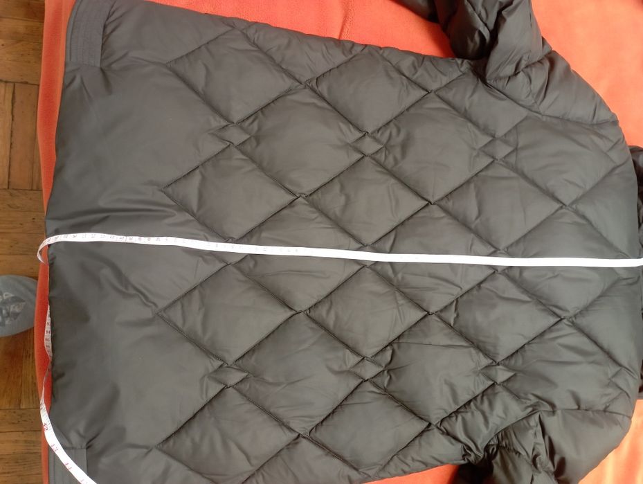 Продам женскую курточку