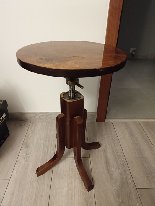 Stołek do grania na pianinie