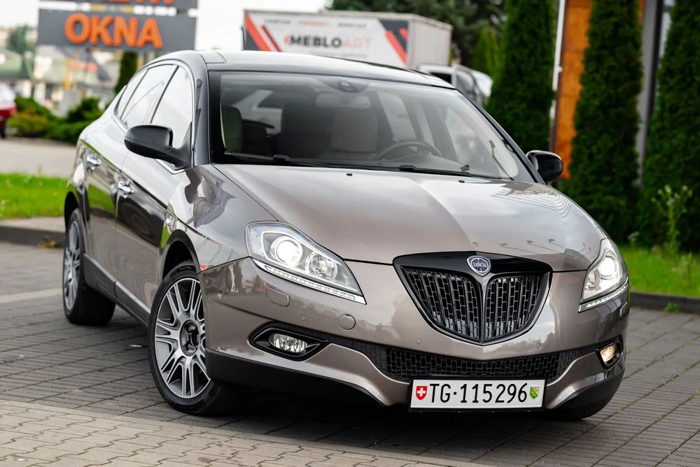 Lancia Delta GOLD 1.8 TBI 200KM Skóra Xenon Nawi Panorama Serwis