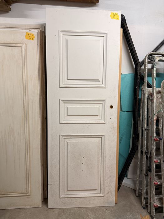 Vendo portas de varias medidas em madeira