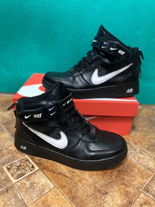 Продам кроссовки Nike Air Force 1, кожа