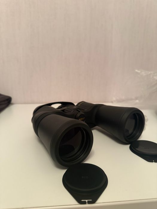 Бінокль Nikon Aculon
