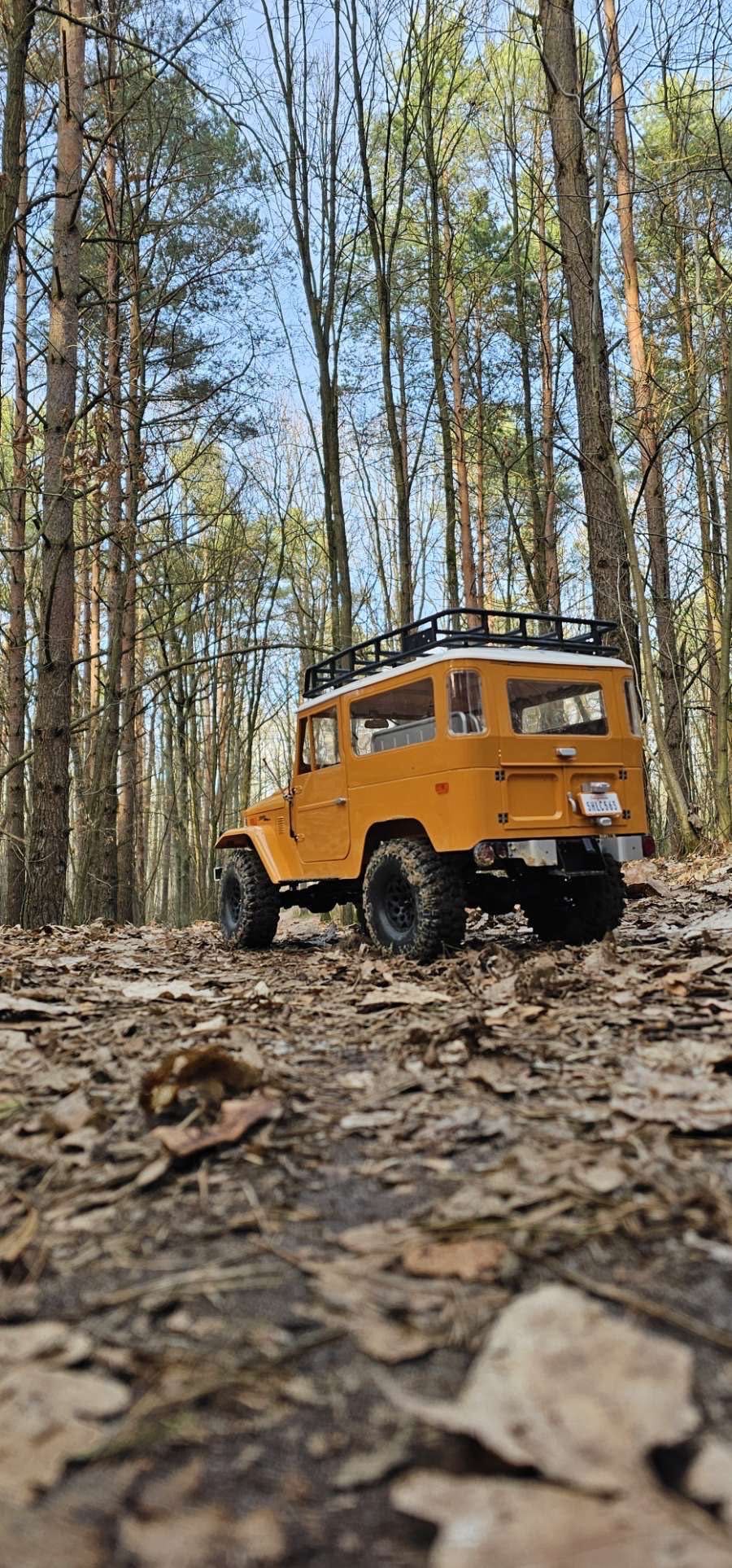 FMS Toyota fj40 rc crawler 1:8