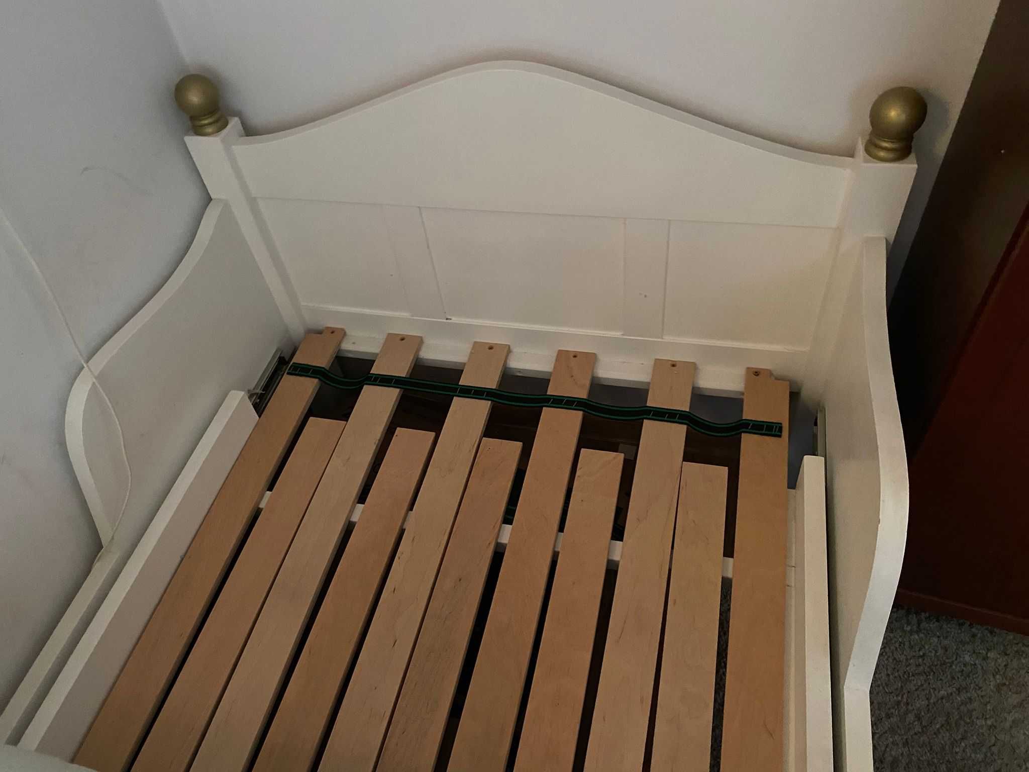 Łóżko, lite drewno buk, rozsuwane rosnące z dzieckiem.