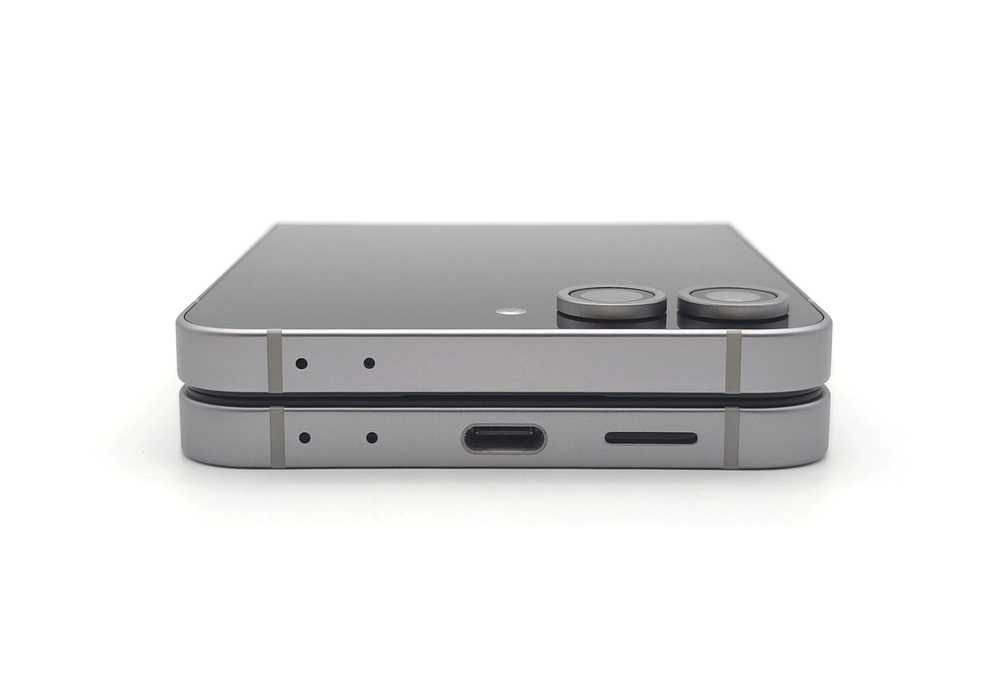 Samsung Galaxy Flip6 12/256GB Silver 6.7" 120Hz / Snapdragon 8 Gen 3