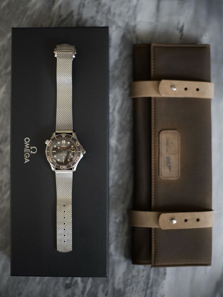 Omega Seamaster Diver 300M 007 Edition James Bond Titanium , rolex