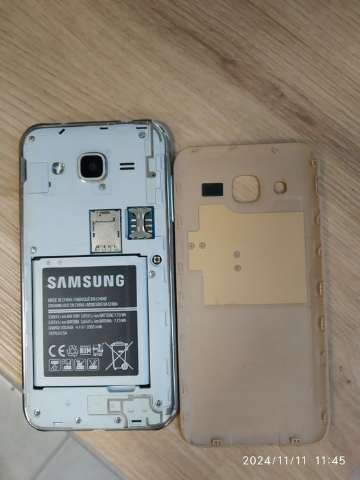 Продам SAMSUNG J2 як на фото. Не Курочений!
