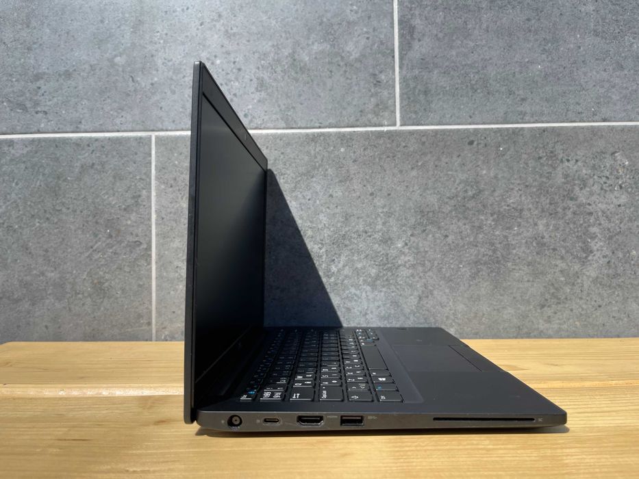 Ноутбук Dell Latitude 7390/i5-8350U/8/256Gb M2/13.3"/FHD/IPS/Гарантія