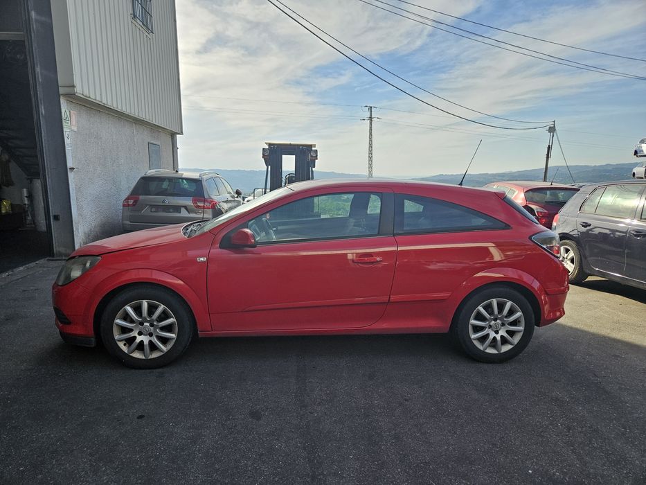 Opel Astra H GTC 1.4i de 2007 para peças