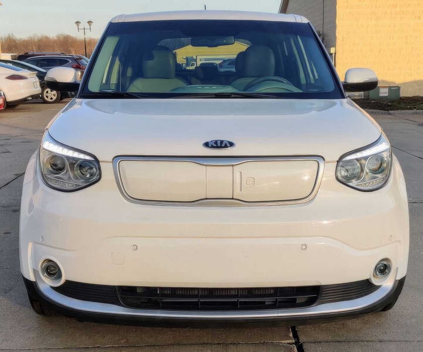 Kia Soul EV +      2015