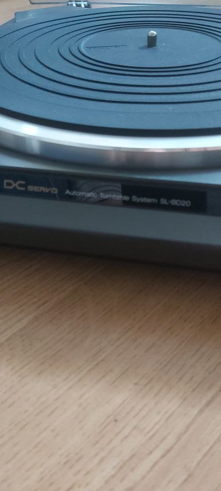 Gramofon Technics SL DB 20