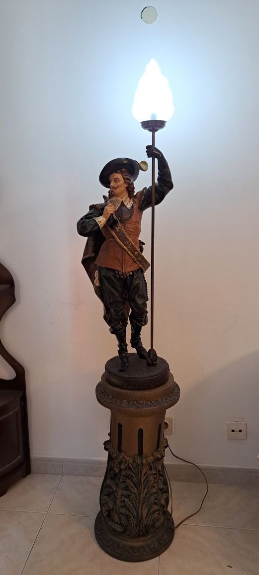 Candeeiro / estátua  Cavaleiro
