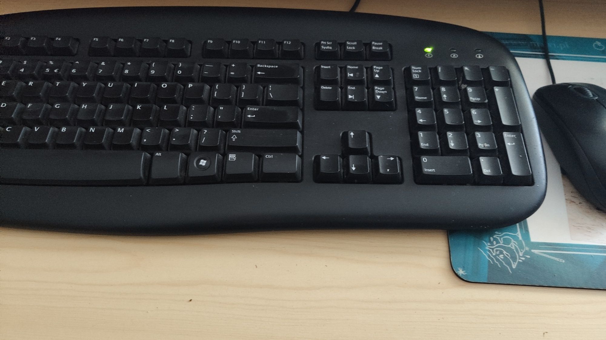 Komputer  stacjonarny z monitorem
