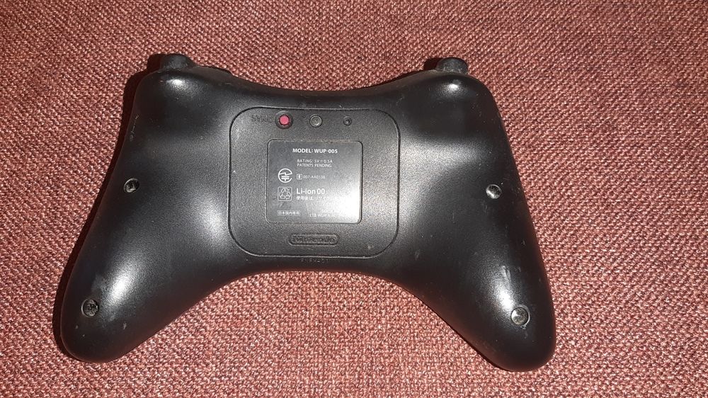 Gamepad Wii U z Japonii