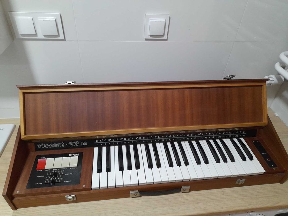 Organy Unitra Eltra Student 106m