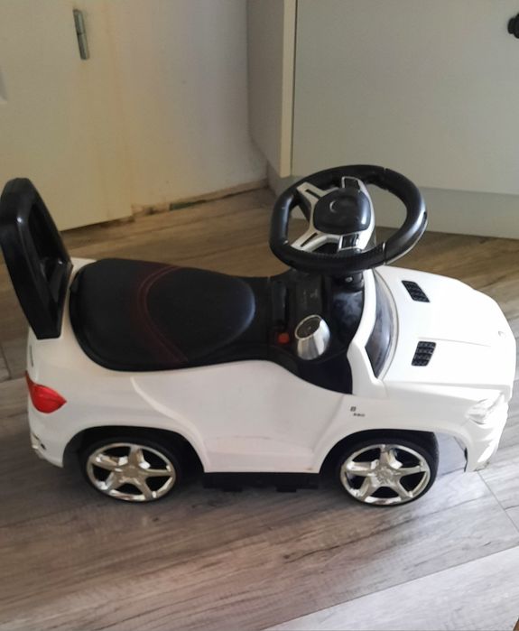 Mercedes AMG auto jeździk pchacz bujak