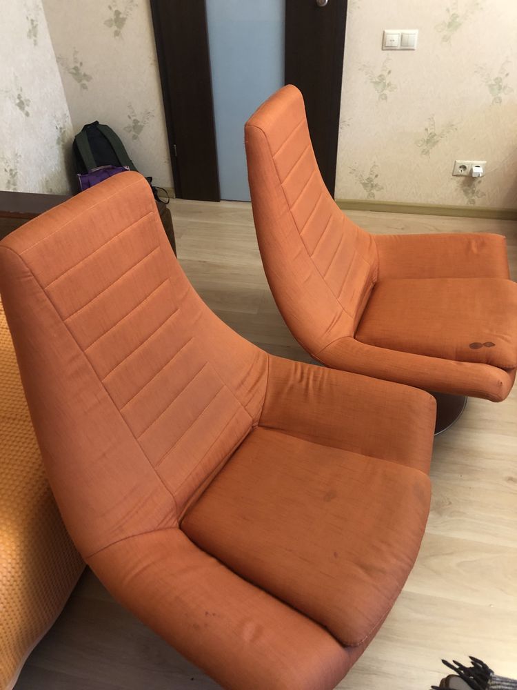 Продам  итальянские кресла б/у(2 шт)