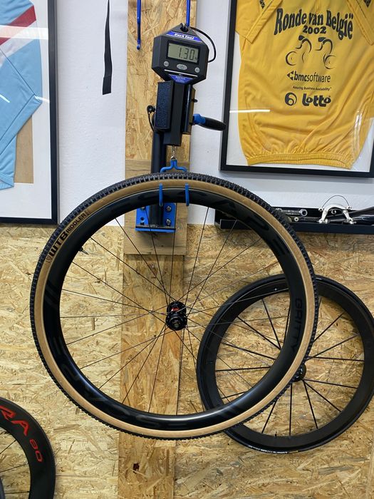 Zestaw Kół Gravel Allroad 29" Escape Carbon DT Swiss 240 WTB 29