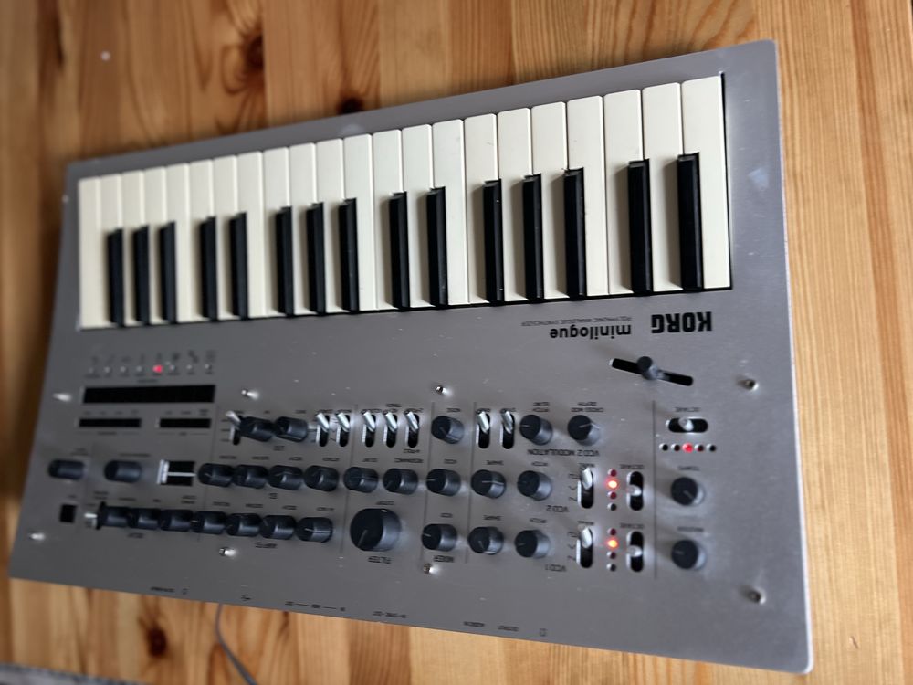 Korg Minilogue syntezator analog polifoniczny