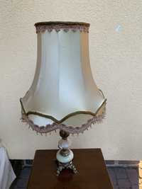Antyczna lampa stolowa