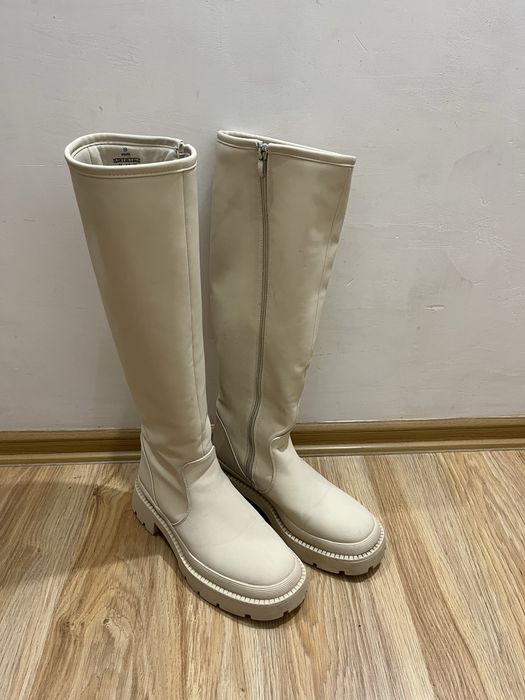 Продам жіноче осіннє взуття