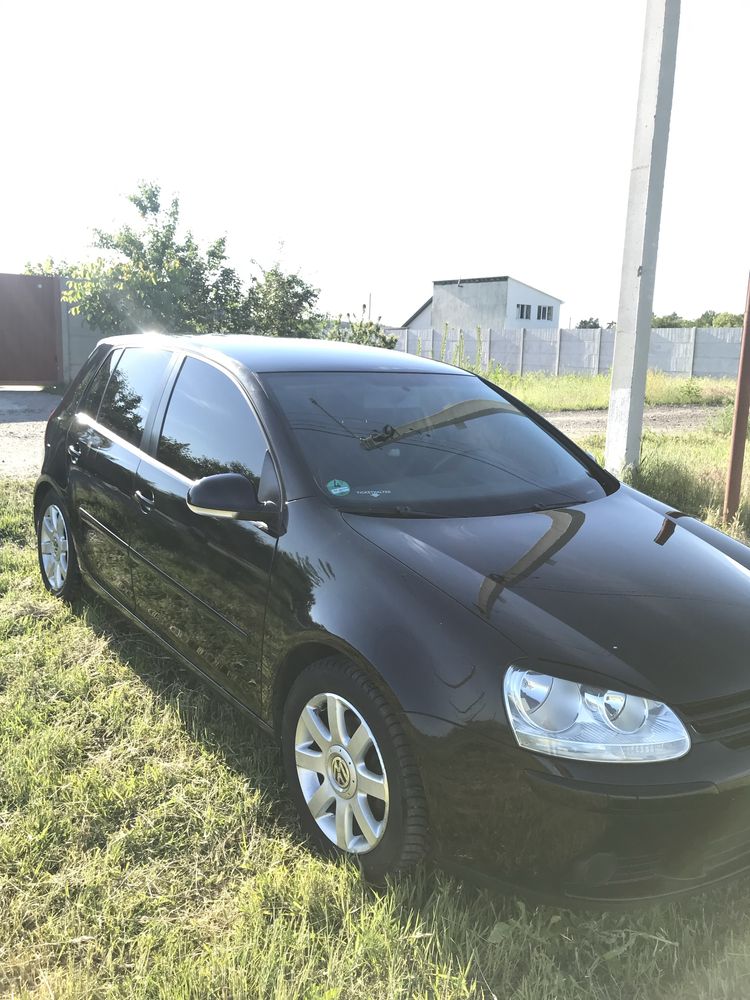 Golf 5 2.0  FSI Торг нм косметику!